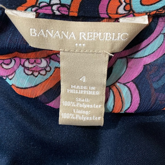 Banana Republic || Woman’s long sleeve button down Dress size 4 - Picture 8 of 9